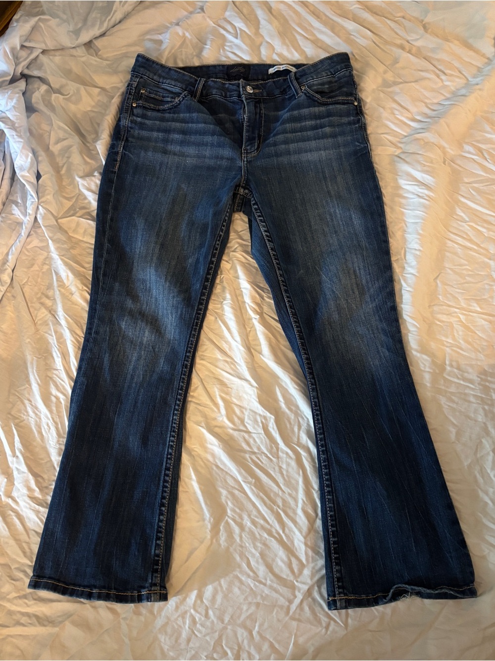 Daytrip Women's Mid-Dark Blue Bootcut Jeans
